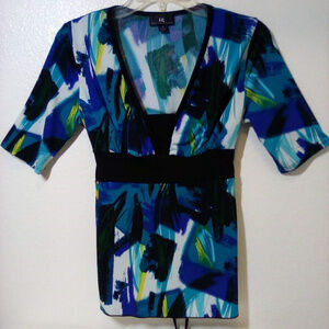 iz Byer California Print Tie Back Blouse Size: M